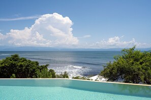 Et oppvarmet basseng