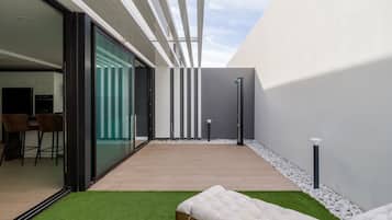 House | Terrace/patio