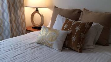 4 Schlafzimmer, Bügeleisen/Bügelbrett, WLAN, Bettwäsche