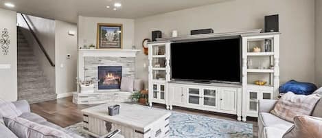 Smart TV, fireplace, stereo, offices