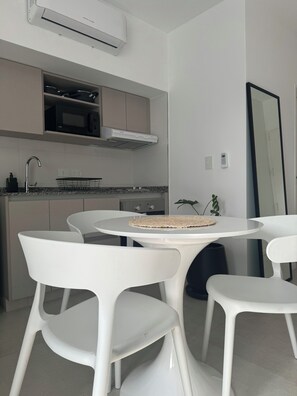 Family Triple Room | Down duvets, in-room safe, individually decorated, blackout curtains - CASARICA Aparts (Buenos Aires)