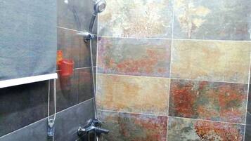 House | Bathroom | Shower, towels