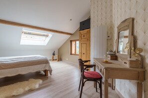 5 chambres, fer et planche Ă repasser, Wi-Fi gratuit, draps fournis