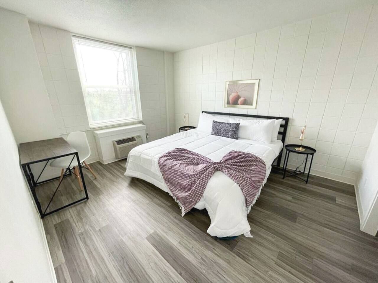 Desk, iron/ironing board, free WiFi, bed sheets