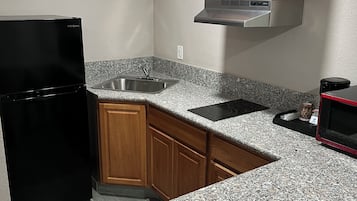 Fridge, microwave