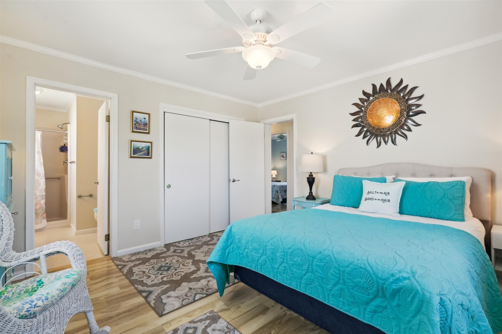 4 عدّة غرف نوم ومكواة/لوح كي وواي فاي مجانًا