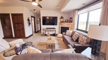 智能電視、壁爐