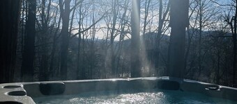 Modern 3BR/3BA Boone Cabin: Hot Tub, Game Room, Porch, Near Trails and Downtown