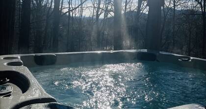 Modern 3BR/3BA Boone Cabin: Hot Tub, Game Room, Porch, Near Trails and Downtown