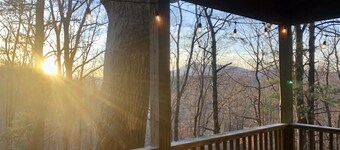 Modern 3BR/3BA Boone Cabin: Hot Tub, Game Room, Porch, Near Trails and Downtown