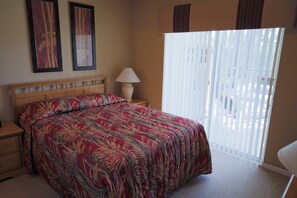 別墅, 多張床, 可使用泳池, 泳池景觀 (5 Bedroom Highgate Park Villa) | 5 間臥室、獨特裝潢、布置獨特、床單