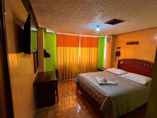 Desk, laptop workspace, free WiFi - Hotel Mardol (San Juan de Pasto)