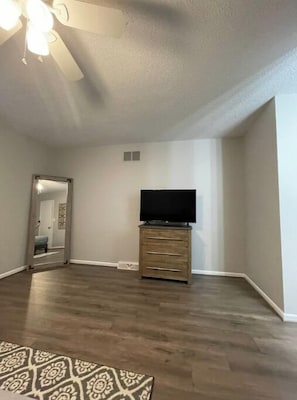 Interior - Uptown Lexington

 (Lexington)