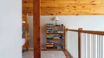 3 bedrooms, desk, iron/ironing board, WiFi