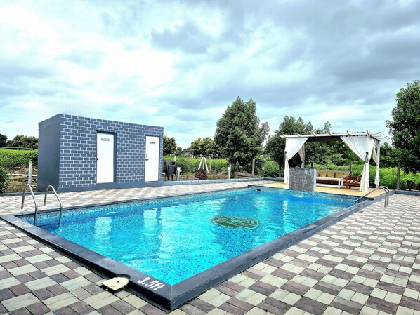 Piscina a l'aire lliure