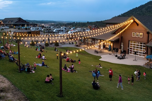 Jellystone Park at Larkspur