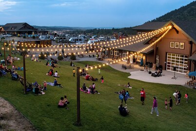 Jellystone Park at Larkspur