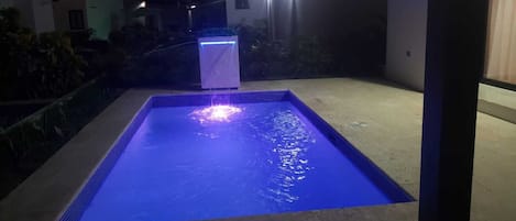 Utomhuspool