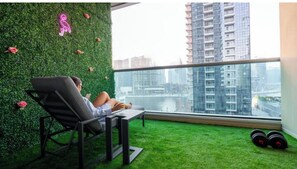 Interior - Modern Studio with Balcony & Canal View (Dubai)