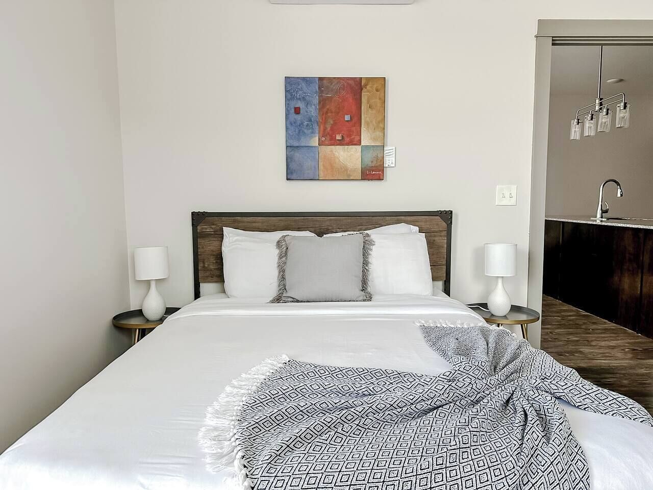 办公桌、熨斗/熨衣板、免费 WiFi、床单