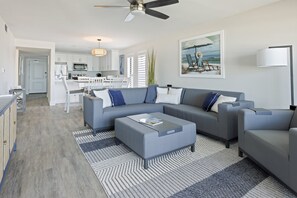 TV - All New! Gulf Front! High End! (Sanibel)