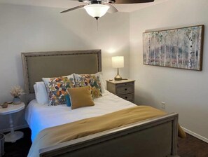 4 bedrooms, iron/ironing board, WiFi, bed sheets