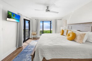 2 bedrooms, WiFi, bed sheets - All New! Gulf Front! High End! Pelicans Roost 302 on Sanibel Island (Sanibel)