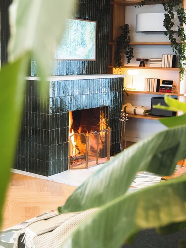 Discover the breathtaking beauty of Norway at Villa Romsdalen.