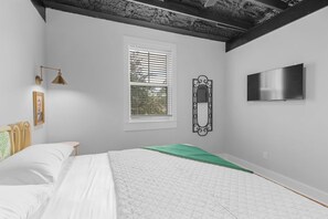 1 bedroom, iron/ironing board, bed sheets