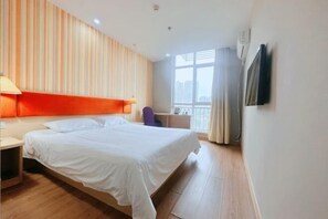 Room - Homeinn Hotel (Qingdao Zhengyang Middle Road Wanda Plaza) (Qingdao)