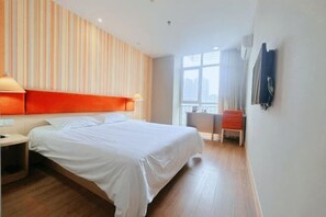 Room - Homeinn Hotel (Qingdao Zhengyang Middle Road Wanda Plaza) (Qingdao)