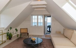 스위트, 바다 전망 | 거실 공간