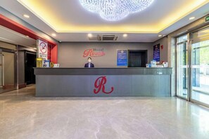 Lobby - Reese Hotel (Beijing)