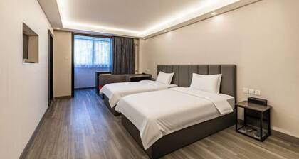 Reese Hotel