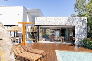 別墅 | 室外用餐