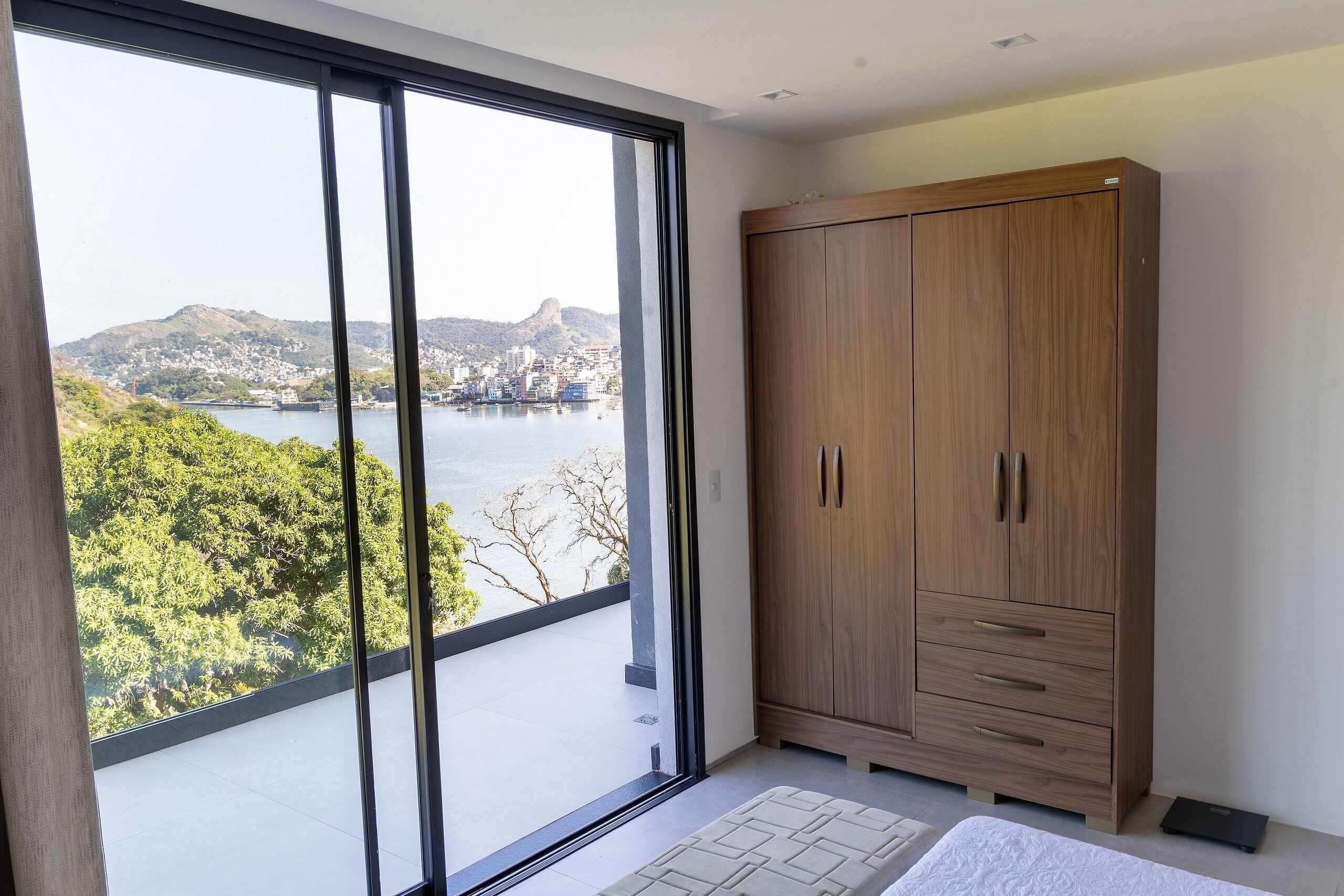 Vila | 3 quartos, Wi-Fi de cortesia, roupa de cama