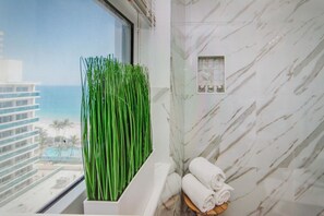 Chambre Triple Confort, plusieurs lits, vue ville