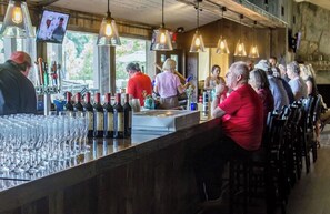 Bar (in der Unterkunft)