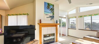2 Mi to Pismo Beach: Oceano Retreat Near Wineries!