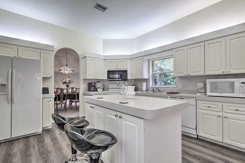 Luxe Home in Lecanto Florida with Pool and Jacuzzi Tub