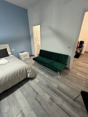 1 bedroom, WiFi, bed sheets