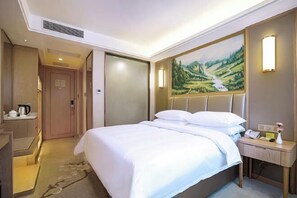 Room - Vienna Hotel (Yangshuo West Street Qianguqing Branch) (Yangshuo)