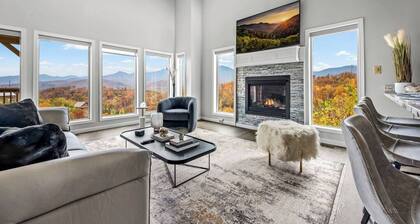 Mountain Chalet with Hot Tub and Scenic Views