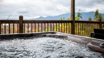 Bathtub spa outdoor
