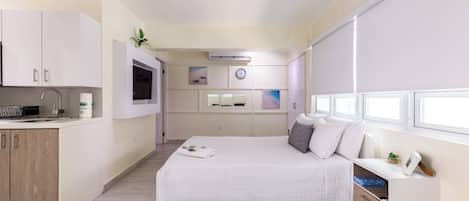 Comfort Studio, 1 Queen Bed with Sofa bed | Free WiFi, bed sheets