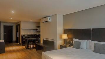 1 chambre, bureau, Wi-Fi, draps fournis
