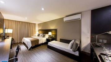 1 bedroom, desk, WiFi, bed sheets