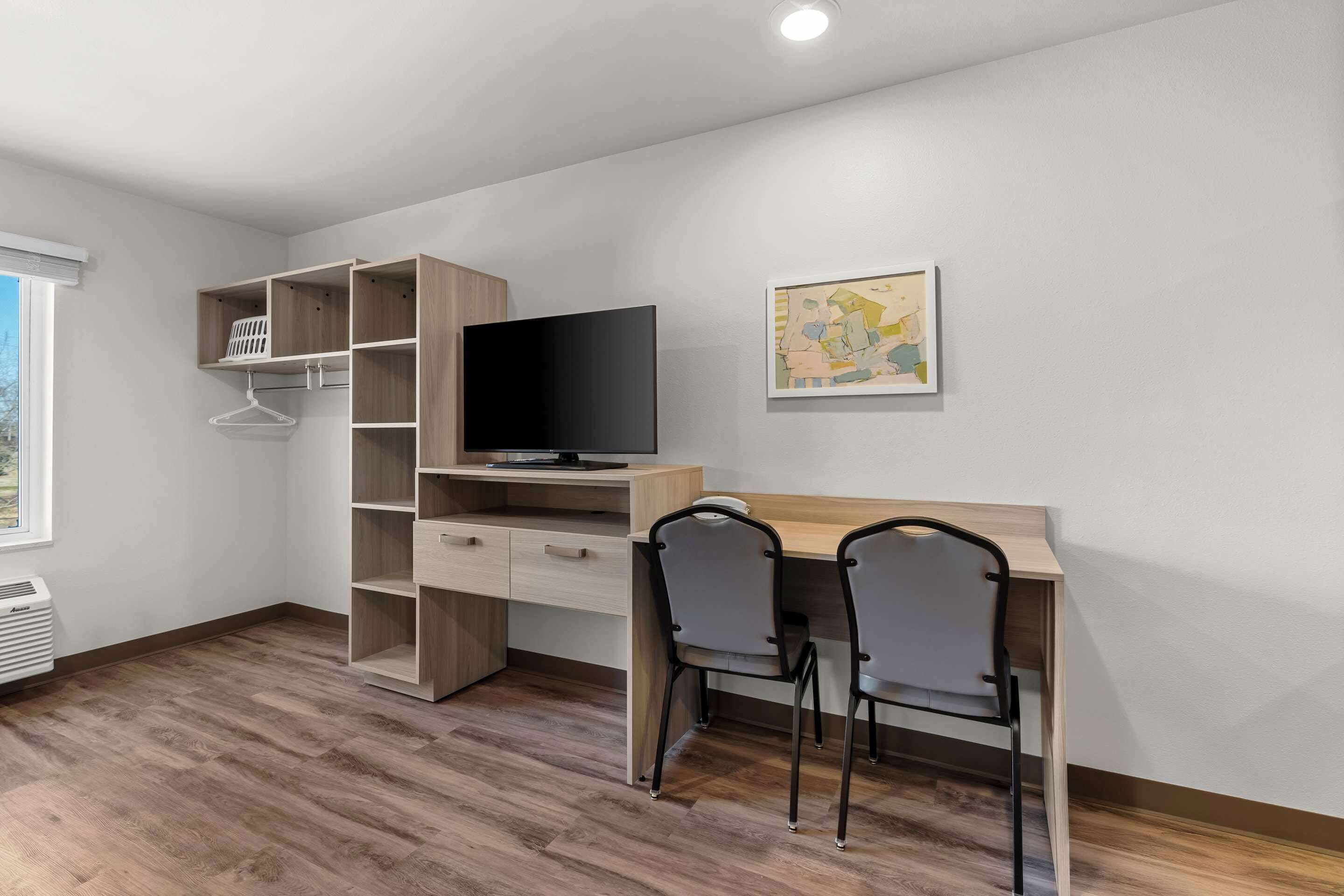 Suite, 1 kingsize bed, niet-roken | Een laptopwerkplek, gratis wifi, beddengoed