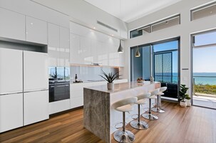 Luxury Penthouse, 3 Bedrooms, Ocean View (Oceanus) | Private kitchen