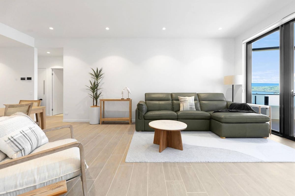 Superior appartement, 3 slaapkamers, gedeeltelijk uitzicht op oceaan | Een strijkplank/strijkijzer, gratis wifi